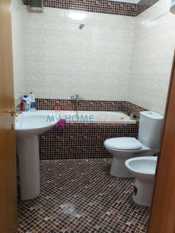 Office for rent at Zogu i Zi in Tirana