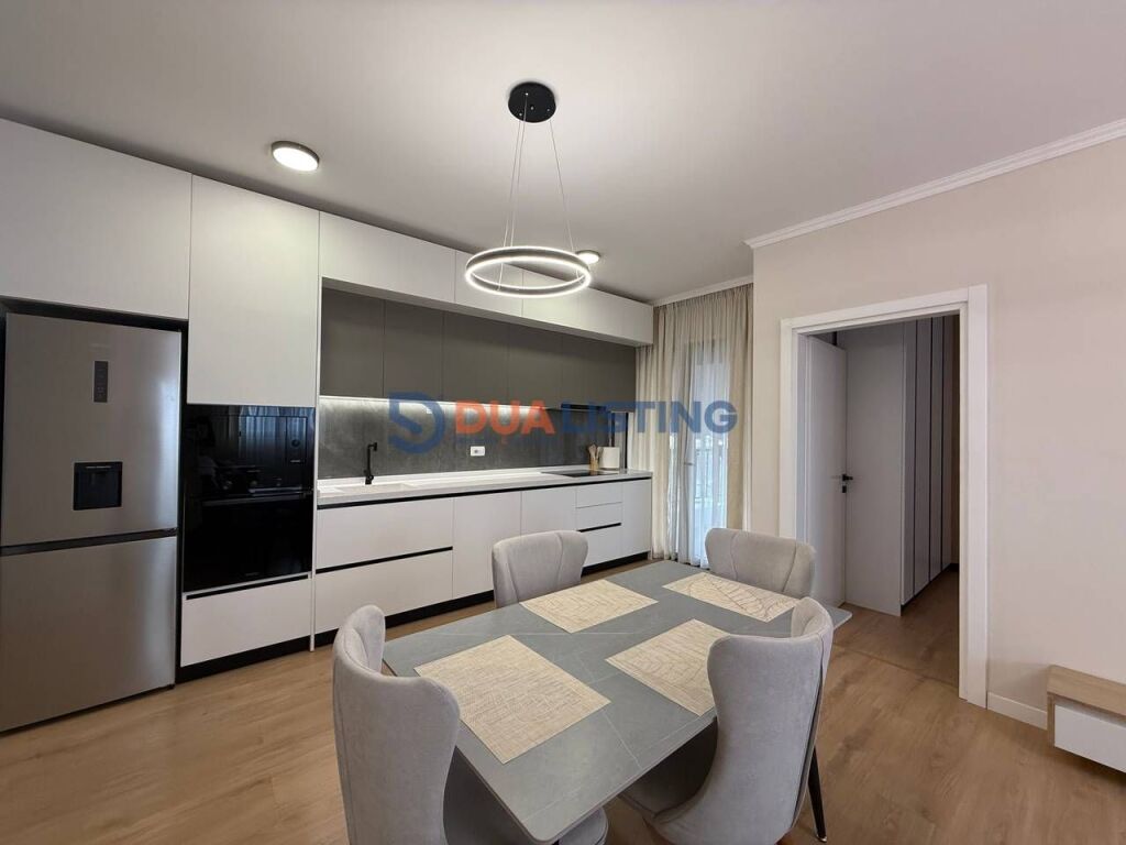 Japim me qira Apartament modern 2+1 tek Rruga e Durrësit pranë Hotel Colosseo!