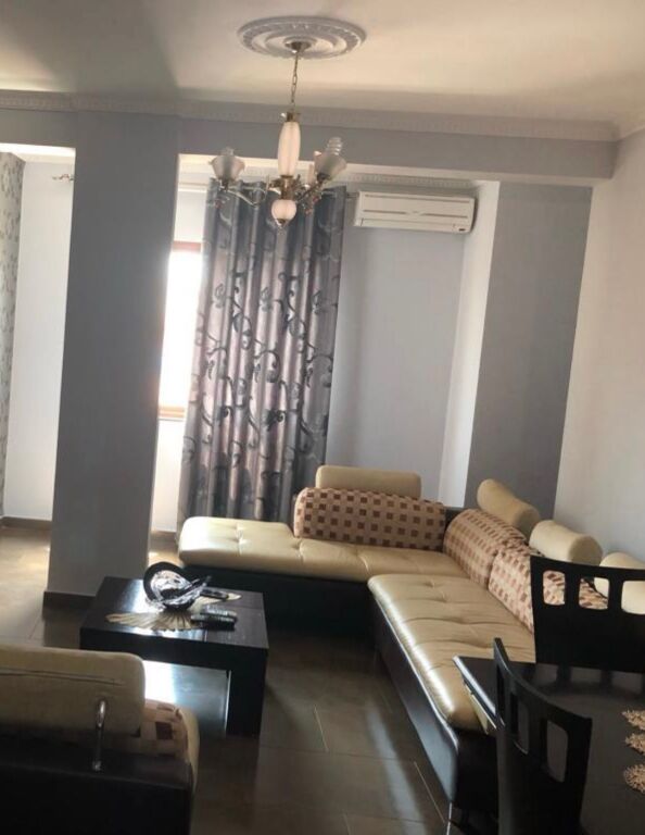 Apartament me qera 2+1 rruga Dibres