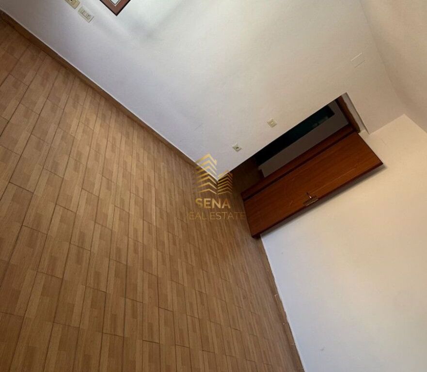 Affitto,Appartamento 1+1+blocco, VUOTO, Mercato Nuovo, 400 Euro /Mese