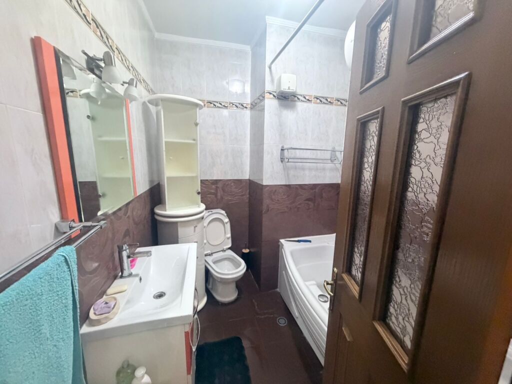 2+1 apartment with parking for rent in Bllok
