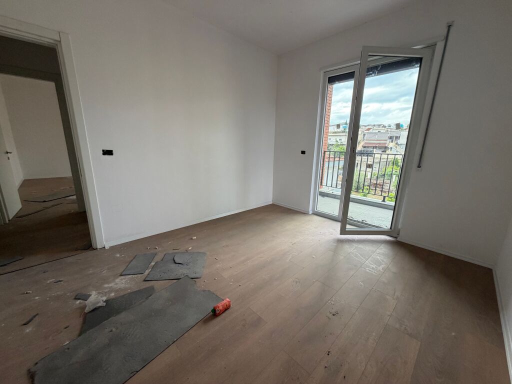 Vendiamo Appartamento 1+1 con Ipoteca, Paskuqan - Vicino al Grande Anello