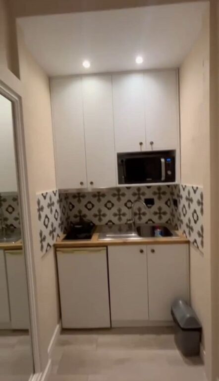 Rent | 2 Apartamente 1 + 1 dhe Garsionere| 9 Katëshet | 1500 €/month