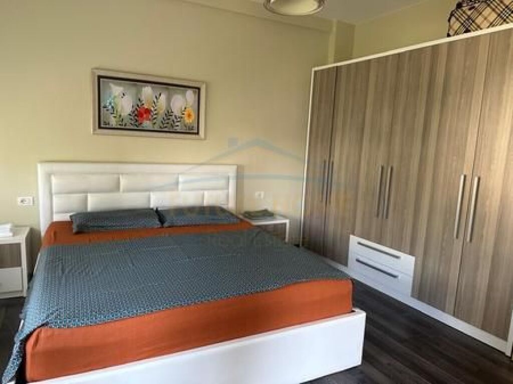 For sale, Duplex 4+1+2+Yard, Lura 2, Lalëz Bay.