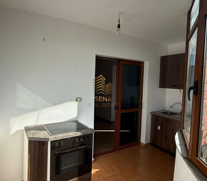 Affitto,Appartamento 1+1+blocco, VUOTO, Mercato Nuovo, 400 Euro /Mese