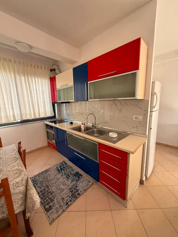 Rent | Shtëpi private 1 + 1 | Rruga 5 Maji | 400 €/month