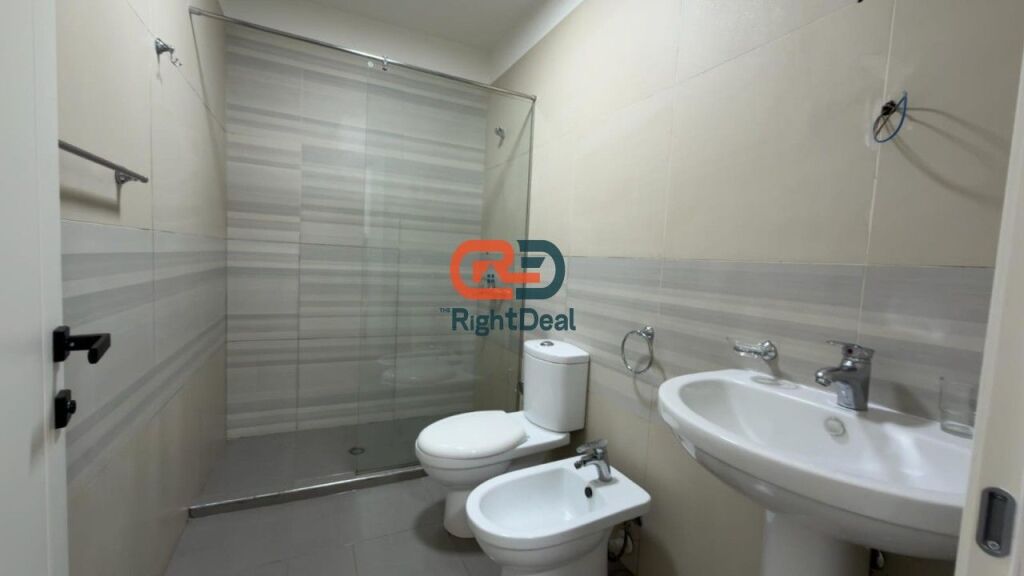 All'Estensione della Residenza Kodra E Diellit 1, Appartamento 1+1 con Cortile in Vendita !
