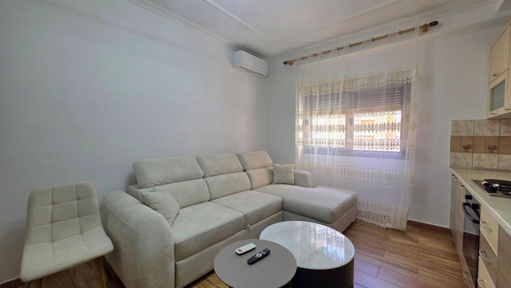 Apartment for rent on Pelivan Leskaj Street, Vlore