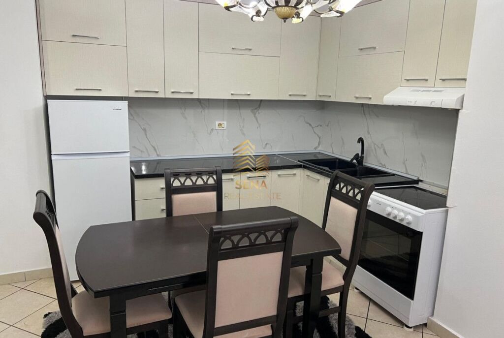 Rent, Apartment 2+1+Blk, Paris Commune, 65,000 Lek