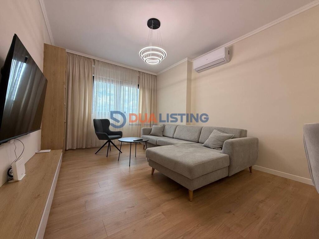 We rent a modern 2+1 apartment on Durrës Street near Hotel Colosseo!
