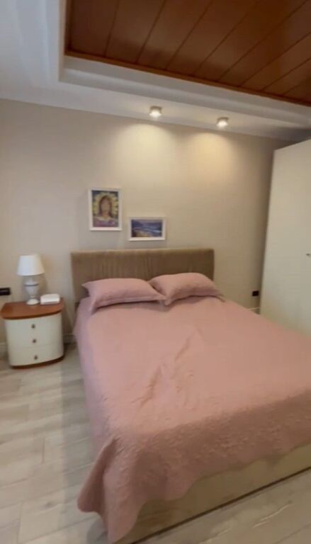 Rent | 2 Apartamente 1 + 1 dhe Garsionere| 9 Katëshet | 1500 €/month