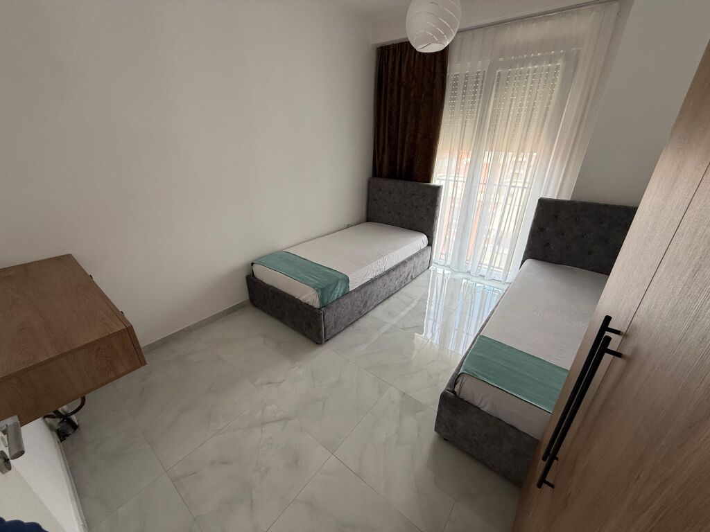 Apartament 2+1+2 me qera tek Kompleksi Jolla ne Astir