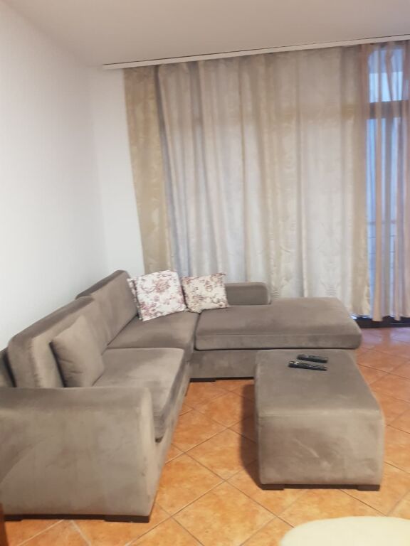 Apartment 1+1 for rent near the Park on Kavajes Street near Globe.