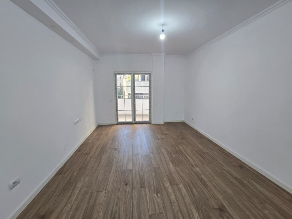 Apartment / Office 2+1+Block for Rent on Bogdaneve Street