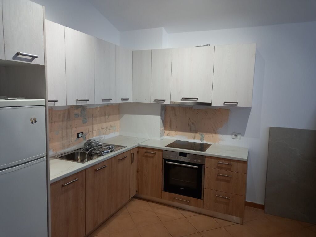🏠 Apartment 3+1 for rent 📍 Near Marin Barleti University, Selitë💶 55,000 lek/month