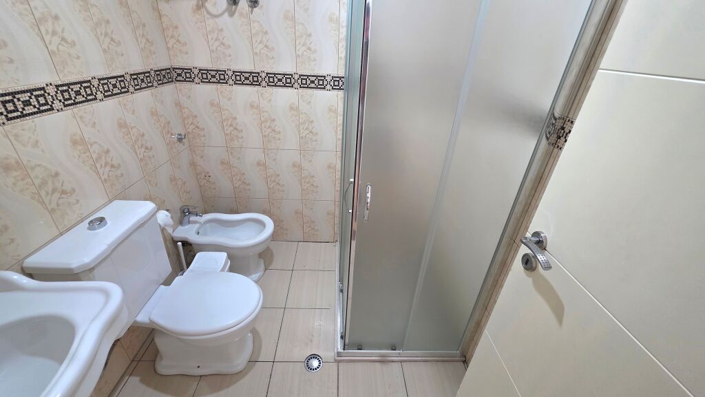 Apartment for rent on Pelivan Leskaj Street, Vlore