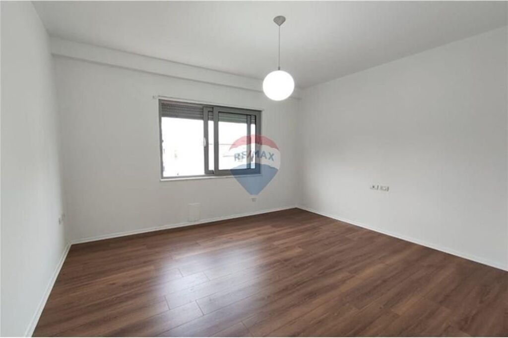 Office for rent at the Municipality of Paris