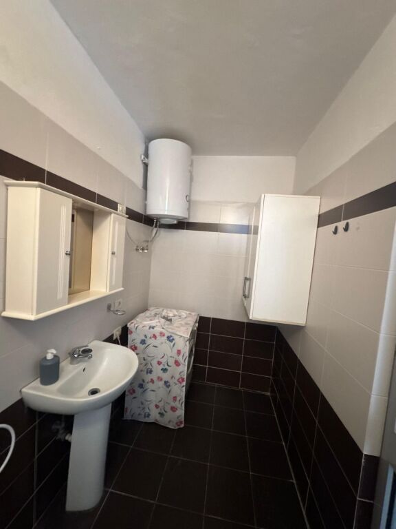 🏡 Shitet apartament 2+1 në Astir, te Dy Palmat