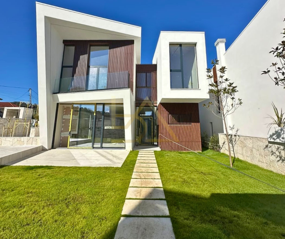3-Storey Villa for Sale – near TEG, Tirana