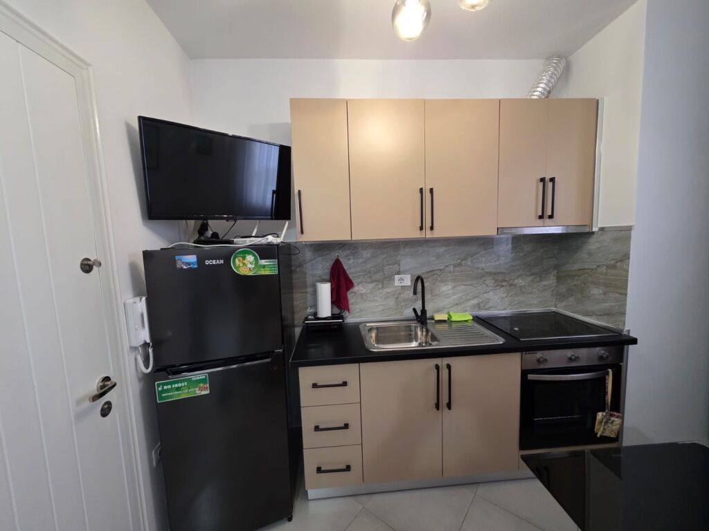 Jepet Me Qera Apartament 1+1+1 Ballkon