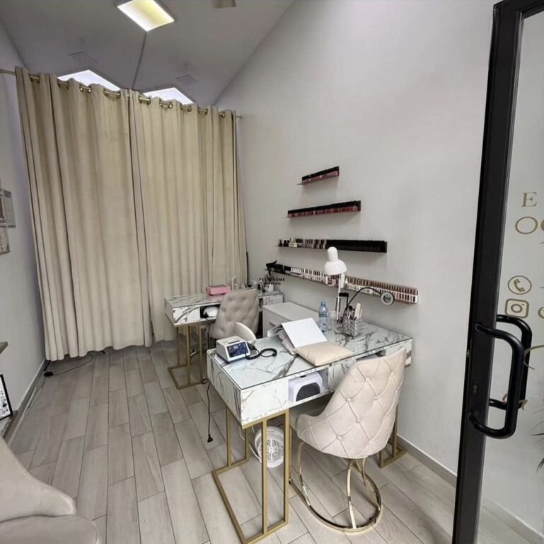 SHOP FOR RENT 50 M2 FORMER PARK 40,000 LEKE FH-73797