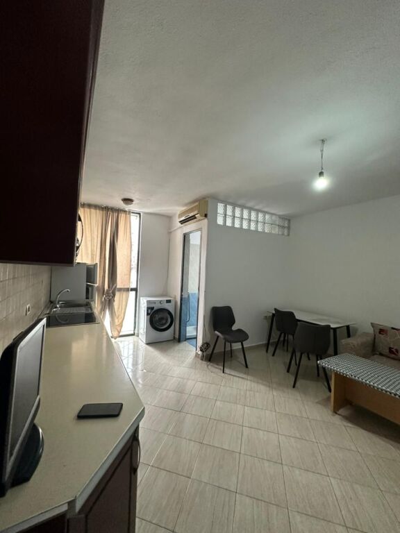 Affitto | Apartament 1 + 1 | Rruga 5 Maji | 400 €/mese