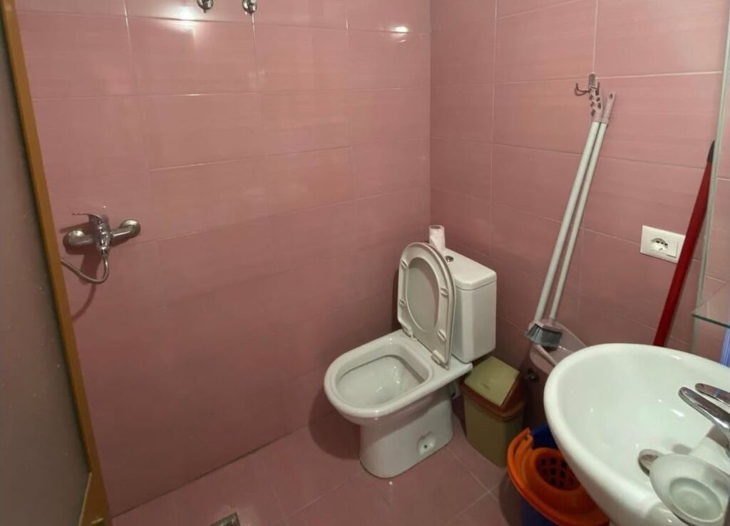 🏡 Studio apartment for rent above the Faculty of Economics, Elbasan Street