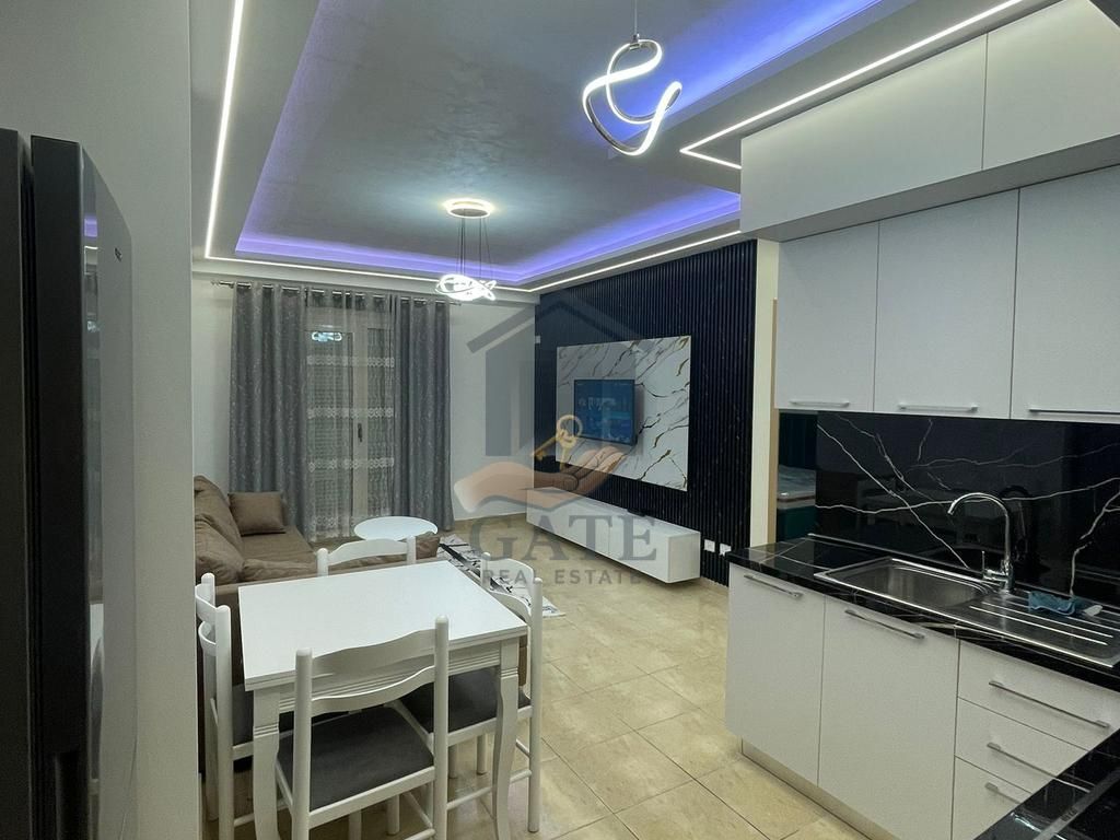 Jepet me qira, Apartament 1+1, Përballë Kavalishencës.,Plazh Durres