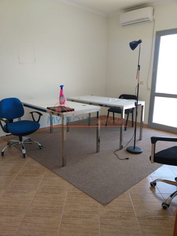 Office for rent at Zogu i Zi in Tirana