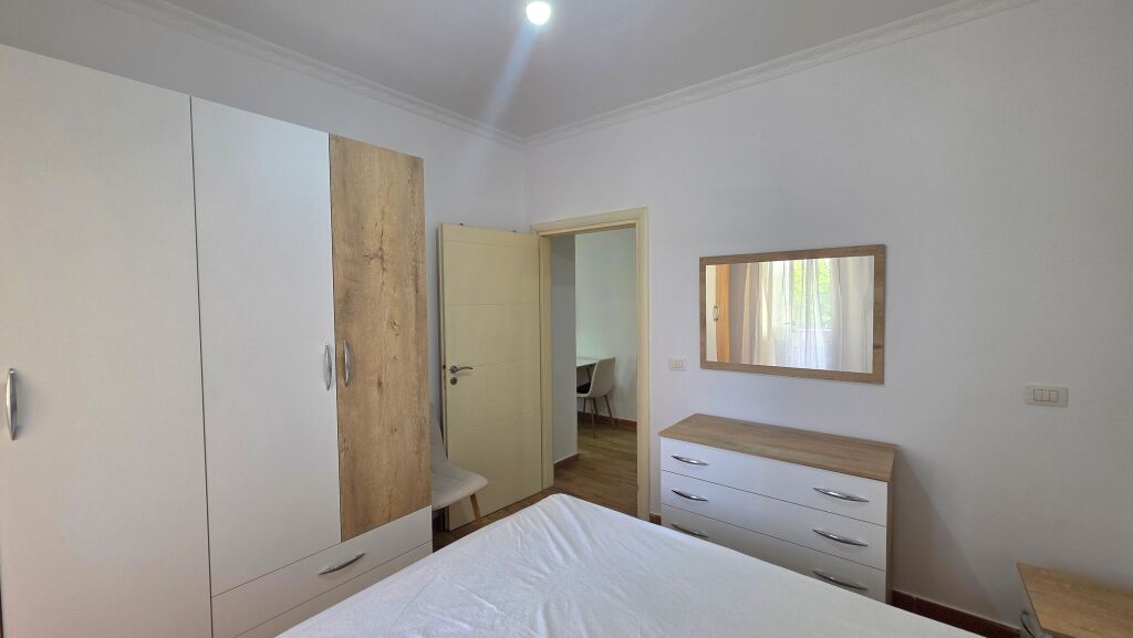 Apartment for rent on Pelivan Leskaj Street, Vlore