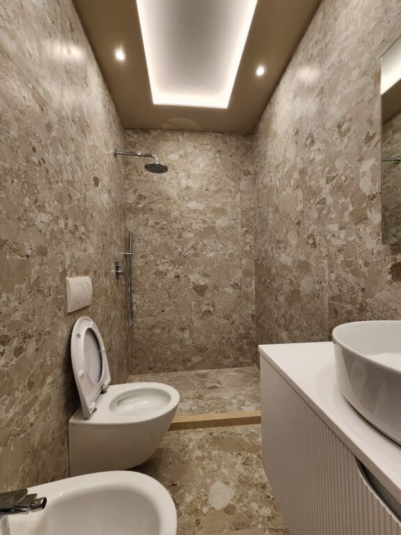 FOR SALE: ⚪️ Luxury Apartment 1+1 📍Marteniteti Ri (500m from Brryli - Kushtrimi i Lirisë School) 💫 INVESTMENT OVER €20,000 💥 Furnished - €115,000
