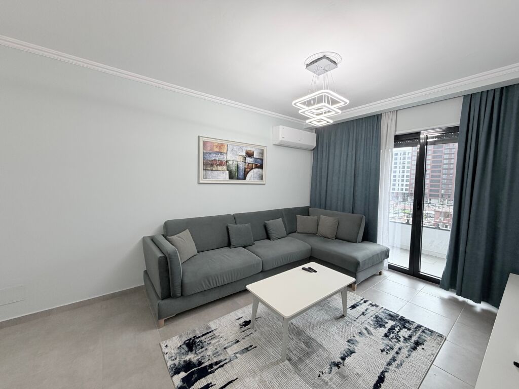 Apartment 2+1 + 2 bathrooms for rent, at the Train Station.  📍 6th floor, in a new building with 2 elevators 🛋️ Furnished with modern furniture 🚗 Includes 2 parking spaces 📄 Condition: notarial contract 💶 Price: 800€ net  For more information or property visit, contact.