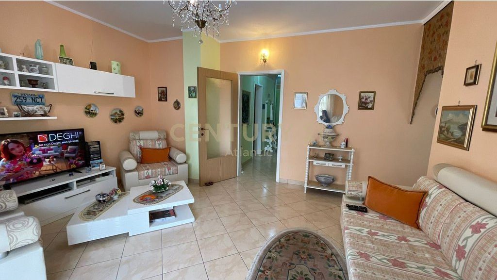 SHITET APARTAMENT 2+1+2T+2B DHE DEPO NE VOLLGA, DURRES!