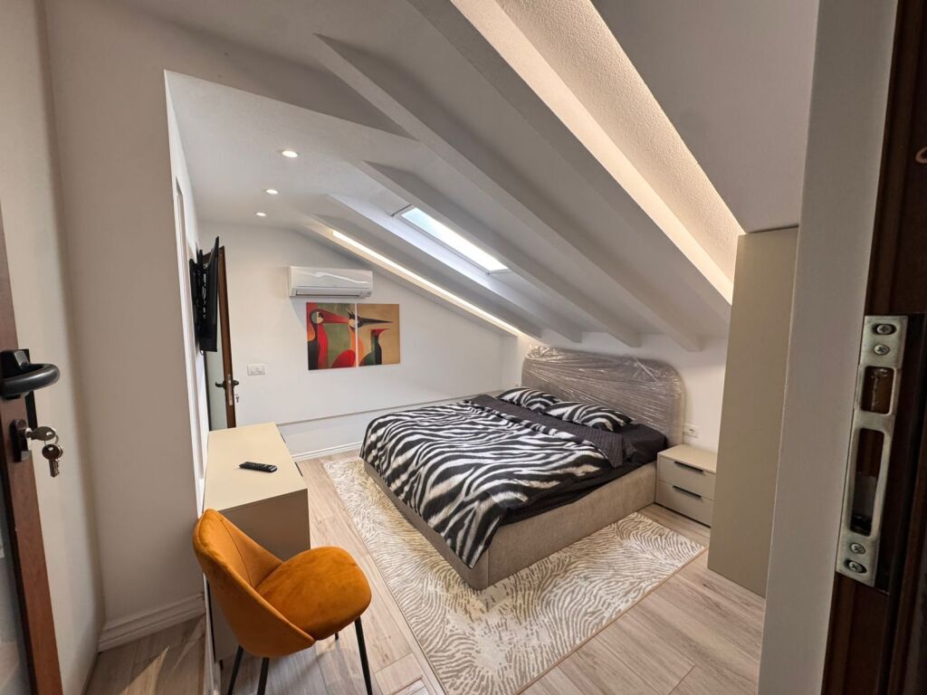 Apartament duplex luksoz me qera tek Rruga e Dibres prane Qsut
