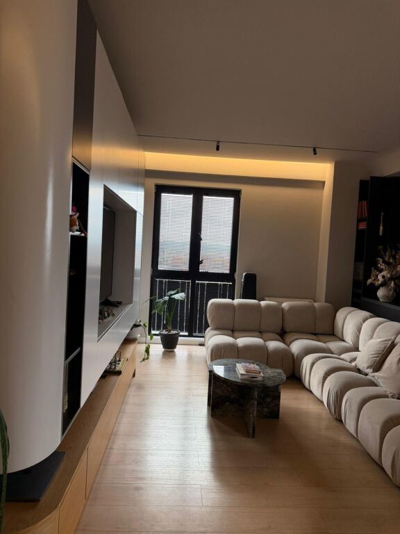 SHITET APARTAMENT 2+1+2 RRUGA E DIBRES 325.000 EURO FH-74083