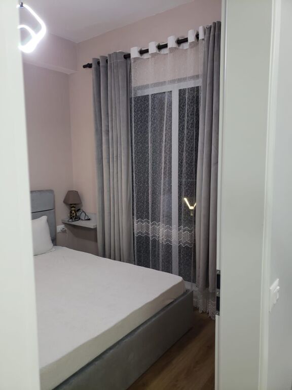 🏡Jepet me Qera Apartament 1+1 – 📍Ali Demi, Kompleksi Kadiu💶 Çmimi: 450 mijë lekë/muaj