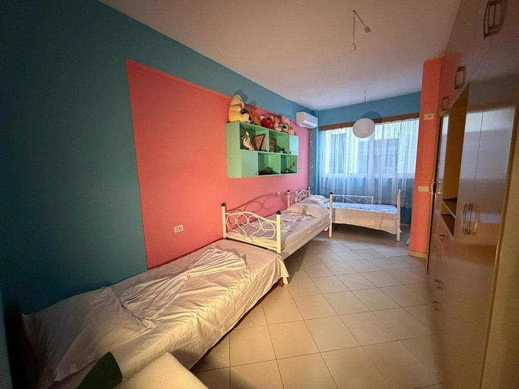 SARANDE, SELLING APARTMENT 2+1+2