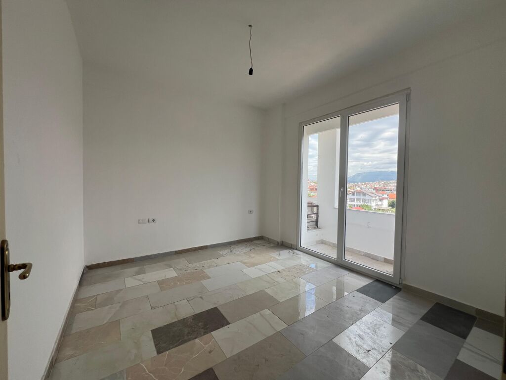 Apartment 2+1+2 for sale, Kamza Junction, Terminal