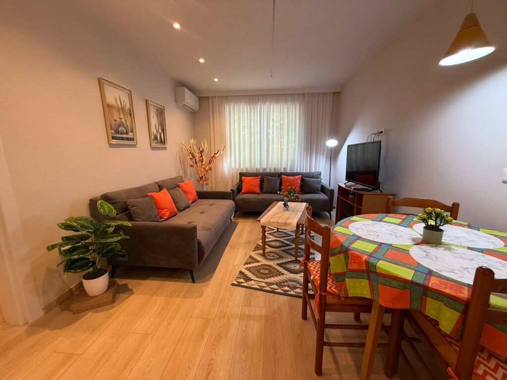 For Rent 1+1, Myslym Shyri