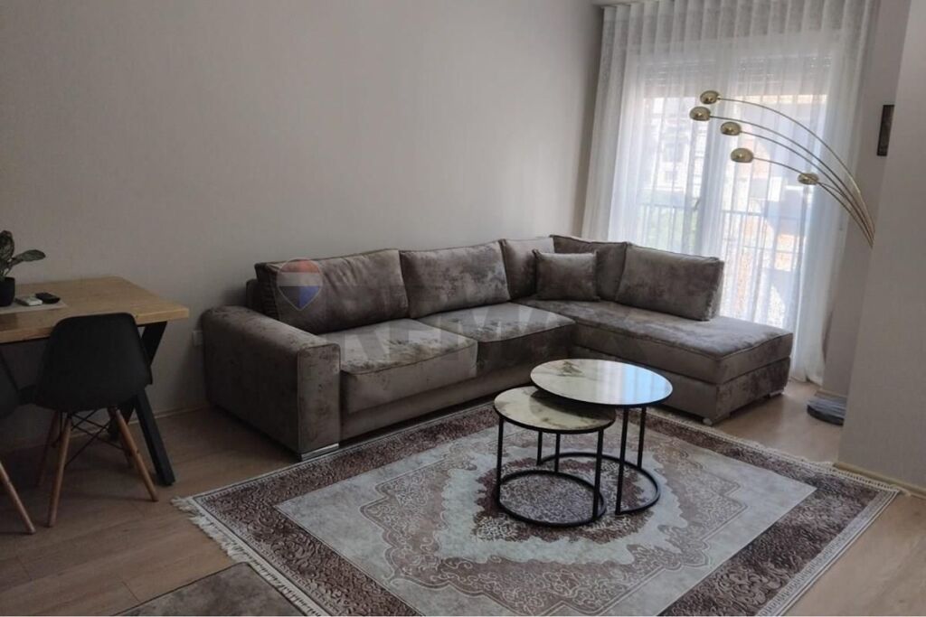 Apartament - Për Qira - Fusha Ali Demi, Tiranë