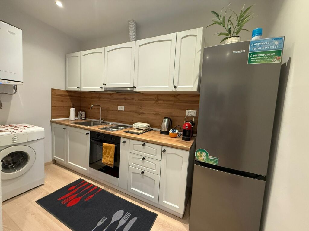 For Rent 1+1, Myslym Shyri