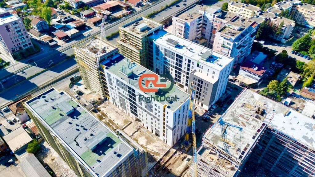 Tek Kompleksi Tirana New Entry, Shitet Super Apartament 2+1+2 Me Planimetri Te Rregullt !!!