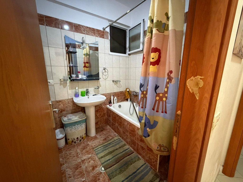 SARANDE, SELLING APARTMENT 2+1+2