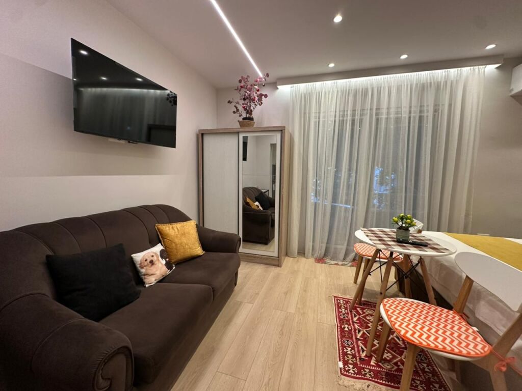 Studio in Affitto, Myslym Shyri