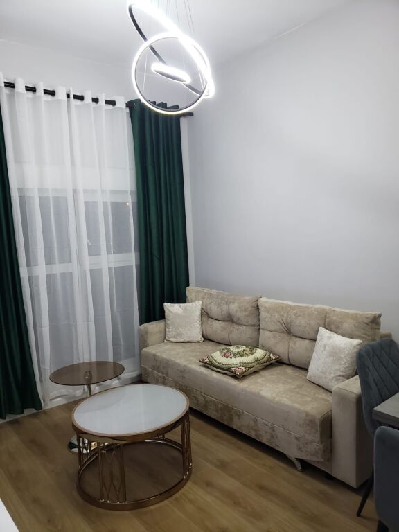 🏡Jepet me Qera Apartament 1+1 – 📍Ali Demi, Kompleksi Kadiu💶 Çmimi: 450 mijë lekë/muaj