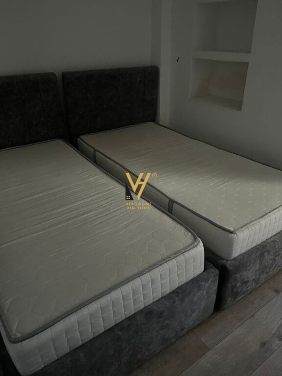 JEPET APARTAMENT 1+1 ME QERA TE RRUGA ELBASANIT 45.000 LEKE