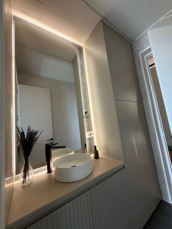 SHITET APARTAMENT 2+1+2 RRUGA E DIBRES 325.000 EURO FH-74083