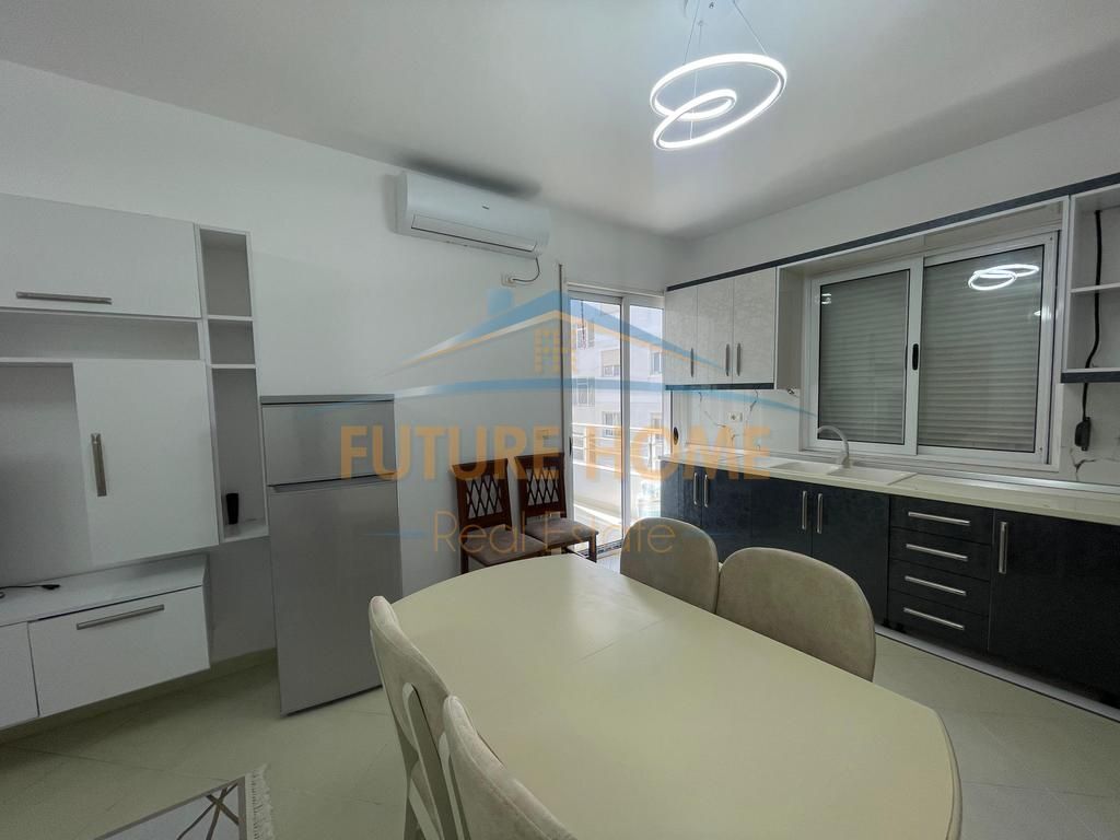 Qera, Apartament 2+1, Fresk , Tiranë.