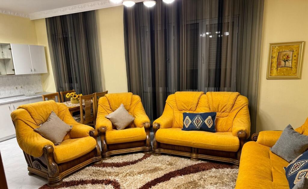 Rent | Shtëpi private 2 + 1 | Kodra E. Priftit | 450 €/month