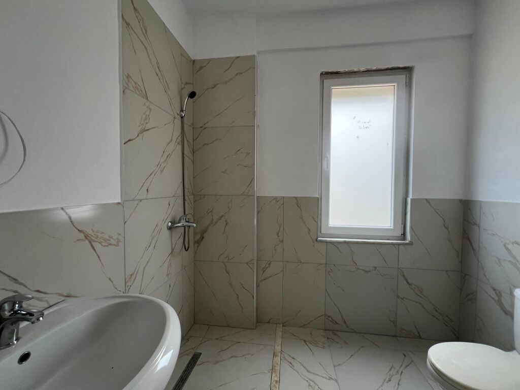 Apartment 2+1+2 for sale, Kamza Junction, Terminal